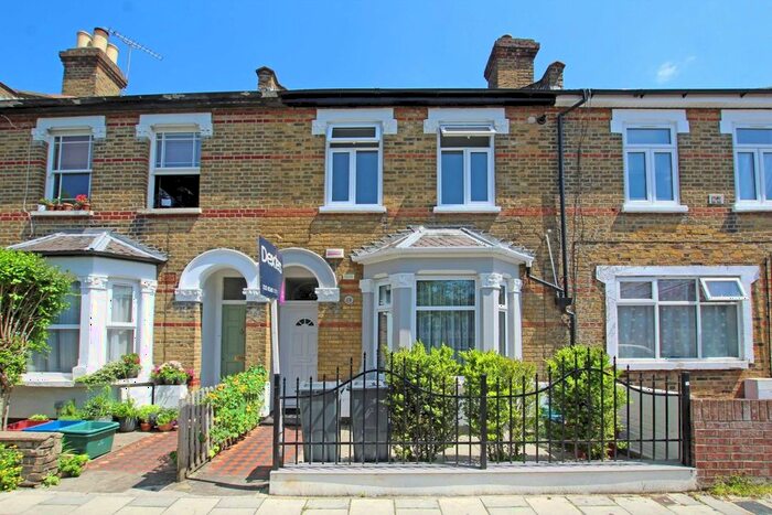 2 Bedroom Flat To Rent In Whitton Road, Whitton, Hounslow, TW3