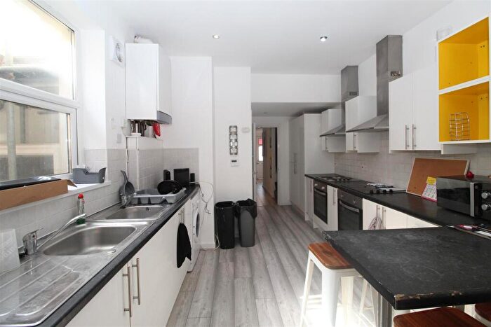 8 Bedroom House To Rent In Cosmeston Street, Cathays, Cardiff, CF24