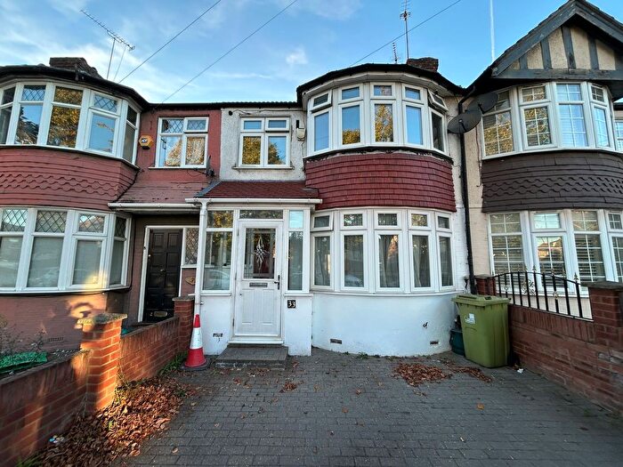 3 Bedroom Property To Rent In Medway Drive, Perivale, Greenford, UB6
