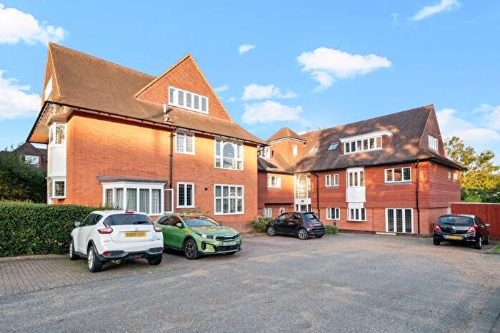 2 Bedroom Flat To Rent In London South Road, Merstham, Redhill, RH1