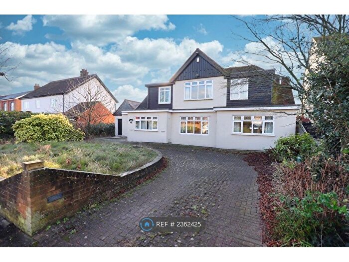 4 Bedroom Detached House To Rent In Roxwell Road, Chelmsford, CM1