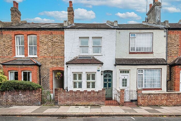 2 Bedroom Terraced House For Sale In Linkfield Road, Isleworth, TW7