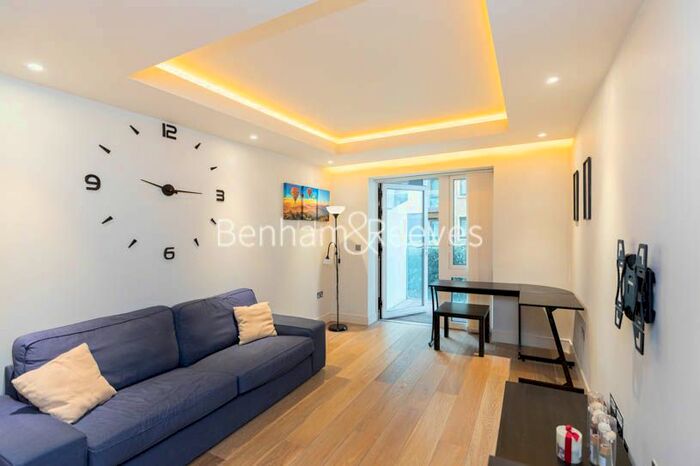 1 Bedroom Flat To Rent In Parr's Way, Hammersmith, W6