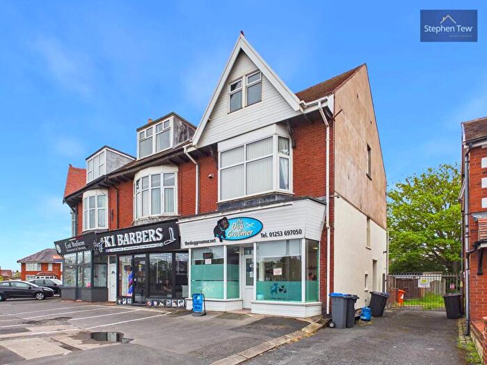 3 Bedroom Maisonette For Sale In Marton Drive, Blackpool, FY4