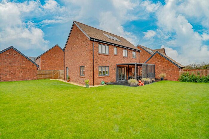 5 Bedroom Detached House For Sale In Hopper Road, Eastleigh, SO50