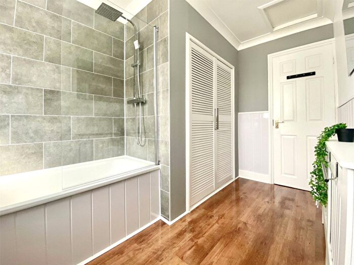 2 Bedroom Detached House For Sale In New Road, Orpington, BR6