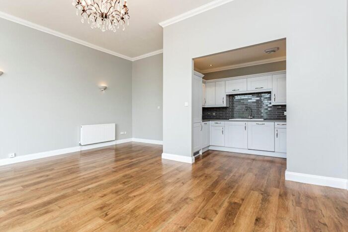 2 Bedroom Apartment To Rent In Clarence Parade, Southsea, PO5