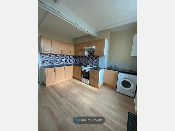 2 Bedroom Terraced House To Rent In Old Road, Overton, Wakefield, WF4