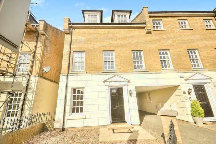 4 Bedroom Semi-Detached House To Rent In Ardent Avenue, Walmer, Deal, Kent, CT14