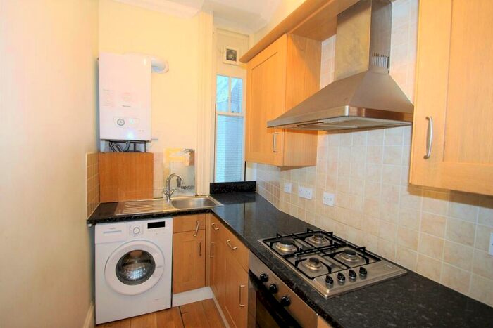 2 Bedroom Apartment To Rent In Charter House, PO1