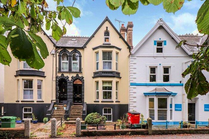 1 Bedroom Flat To Rent In Holsworthy, Devon, EX22