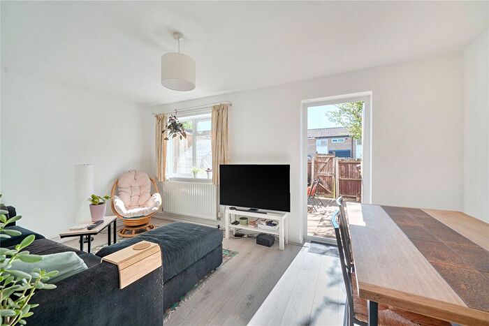 2 Bedroom Terraced House For Sale In Weighton Road, London, SE20