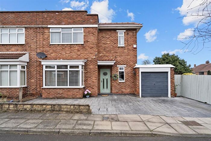 3 Bedroom Semi Detached House For Sale In Southland Avenue, Hartlepool, TS26
