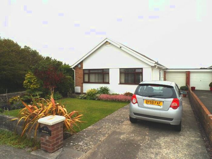 Houses for sale in Cefn Cribwr, Bridgend