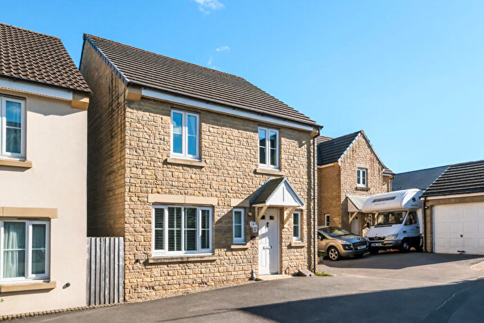 4 Bedroom Detached House For Sale In Beechwood Close, Nailsworth, Stroud, Gloucestershire, GL6