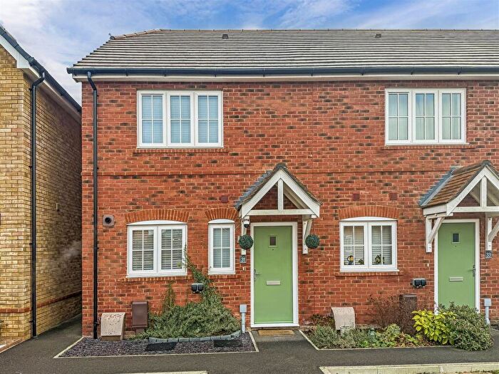 2 Bedroom End Of Terrace House For Sale In Roemead Drive, Yapton, BN18