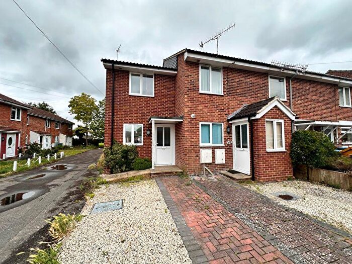 2 Bedroom Terraced House To Rent In Stoneage Close, Bognor Regis, PO22