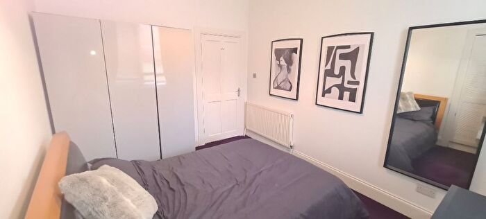 1 Bedroom Flat To Rent In Bolton Drive, Mount Florida, Glasgow, G42