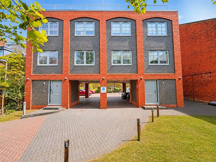 3 Bedroom Semi Detached House For Sale In Southampton Street, Reading, RG1