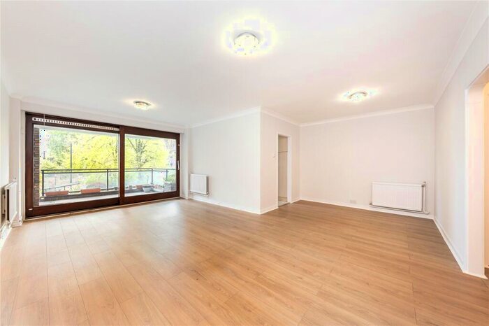 2 Bedroom Property To Rent In Hall Road, London, NW8