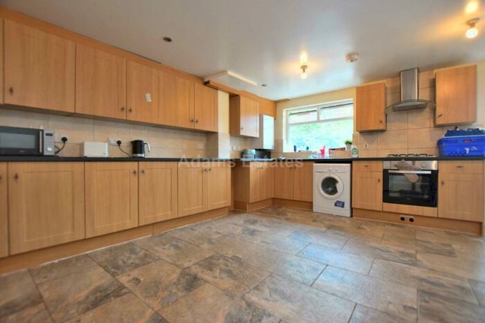 6 Bedroom Terraced House To Rent In Addington Road, Reading, RG1