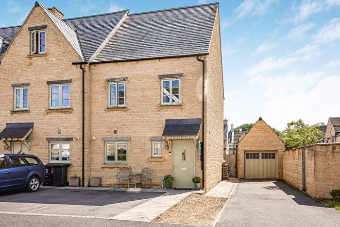 3 Bedroom End Terrace House For Sale In Glovers Way, Tetbury, Gloucestershire, GL8