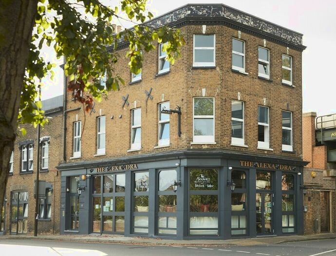 Studio To Rent In Parish Lane London, SE20