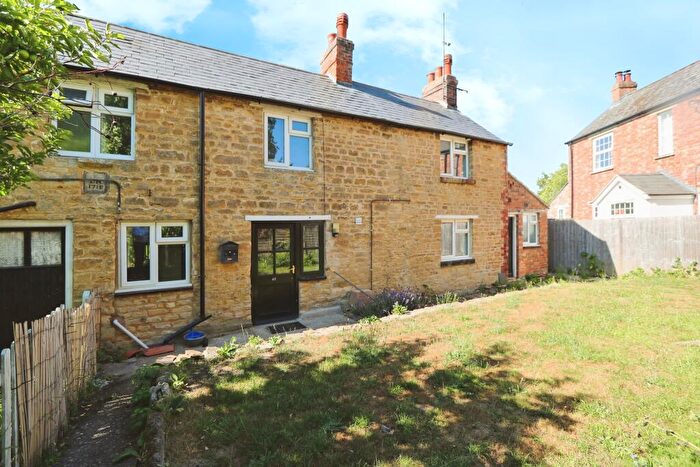 2 Bedroom Cottage To Rent In High Street, Carlton, MK43
