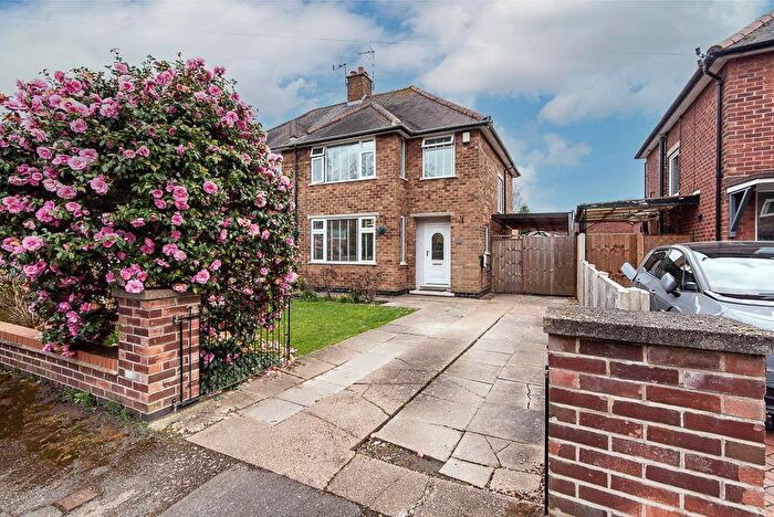 3 Bedroom Semi-Detached House For Sale In Woodsend Close, Burton Joyce, NG14