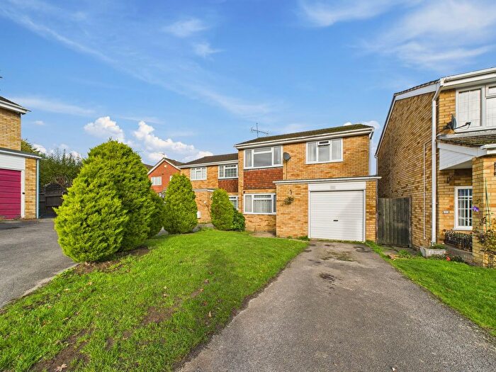 4 Bedroom Detached House For Sale In Newbery Close, Tilehurst, Reading, RG31