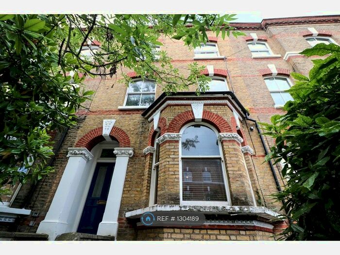 3 Bedroom Flat To Rent In Offerton Road, London SW4