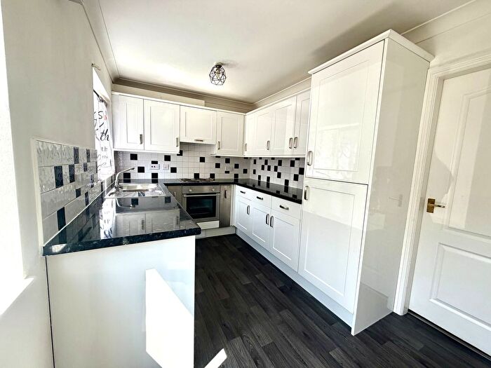 3 Bedroom Semi-Detached House To Rent In Fargate Close, South Kirkby, Pontefract, WF9