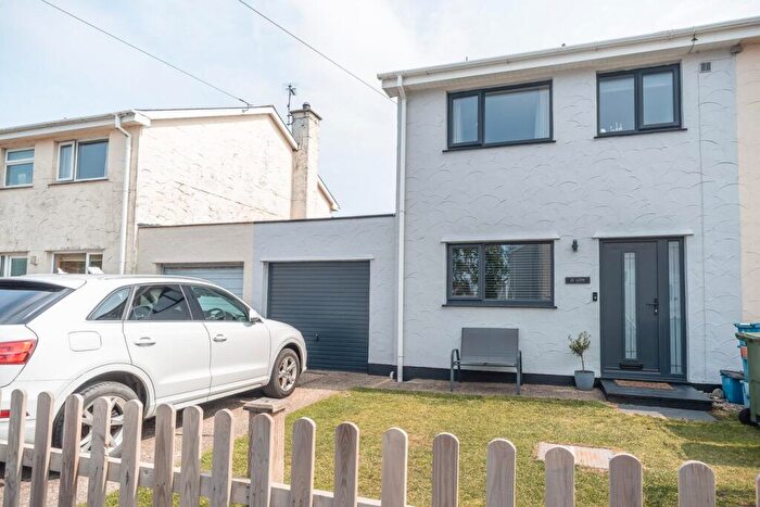 3 Bedroom Semi-Detached House For Sale In Lon Llan, Edern, Pwllheli, LL53