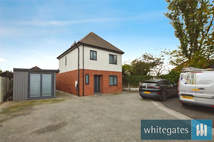 4 Bedroom Detached House For Sale In Middleton Park Road, Leeds, West Yorkshire, LS10