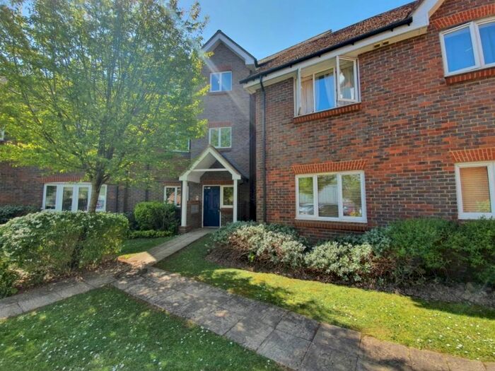 2 Bedroom Flat To Rent In Princess Court, Gordon Road, Haywards Heath, West Sussex, RH16