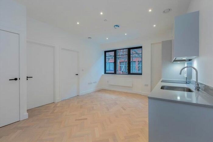 1 Bedroom Flat To Rent In Park House Apartments, Bath Road, Slough, SL1