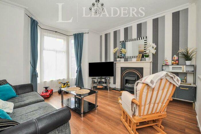 2 Bedroom Terraced House To Rent In Vicarage Road, CR0