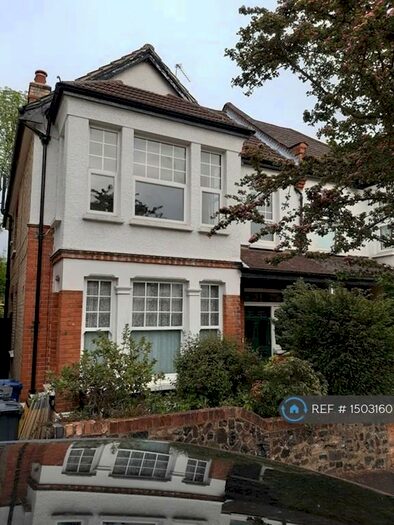 2 Bedroom Flat To Rent In Fitzjohn Avenue, Barnet, EN5