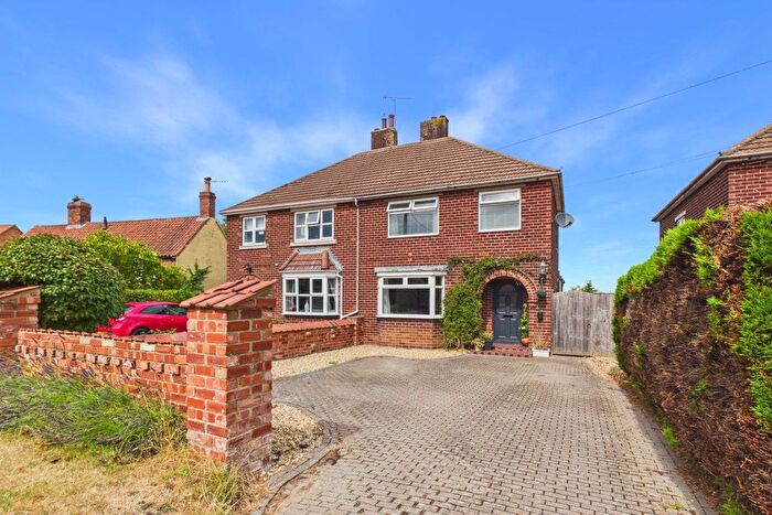 3 Bedroom Semi-detached House For Sale In Lincoln Lane, Thorpe-On-The-Hill, Lincoln, LN6