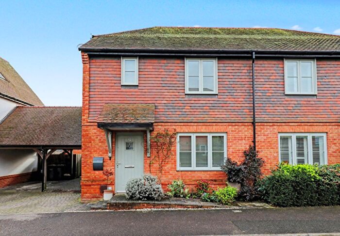 3 Bedroom Semi-detached House For Sale In Pembers Hill Drive, Fair Oak, SO50