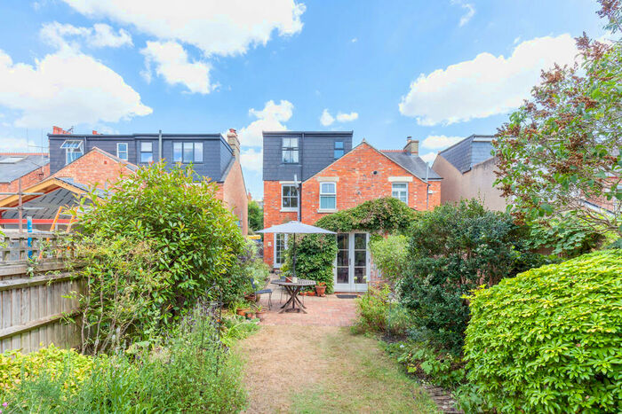 3 Bedroom Semi-Detached House To Rent In Stapleton Road, Headington, OX3