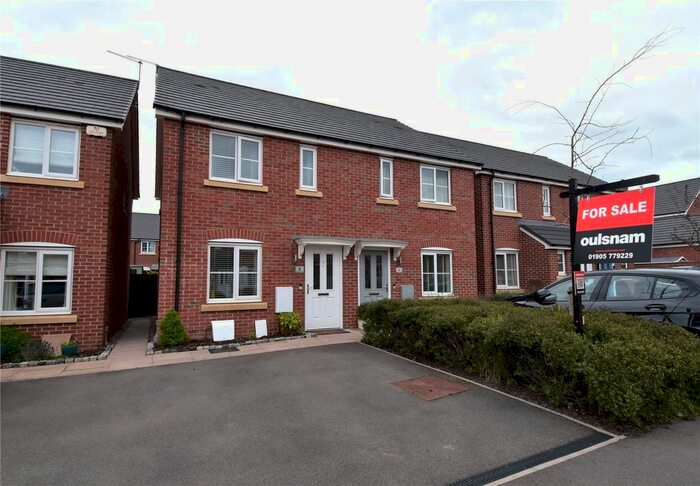 2 Bedroom Semi-Detached House For Sale In Stoat Close, Droitwich, Worcestershire, WR9