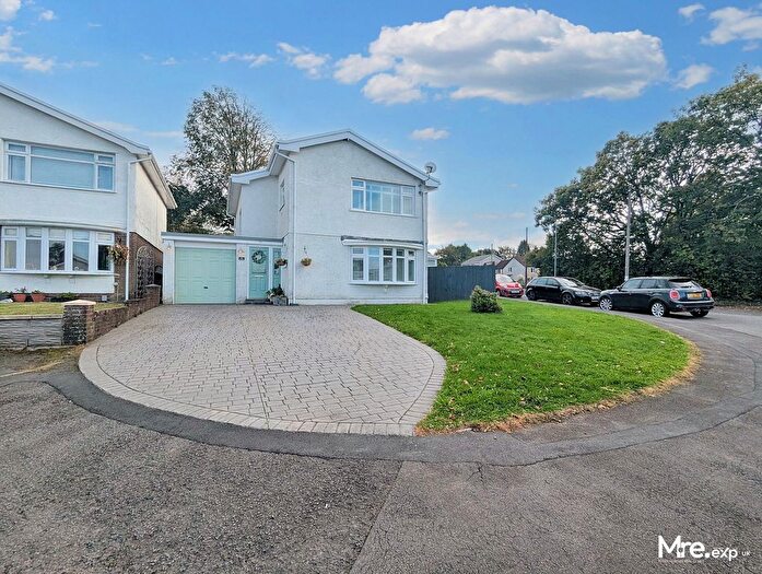 4 Bedroom Detached House For Sale In The Hollins, Neath, SA11