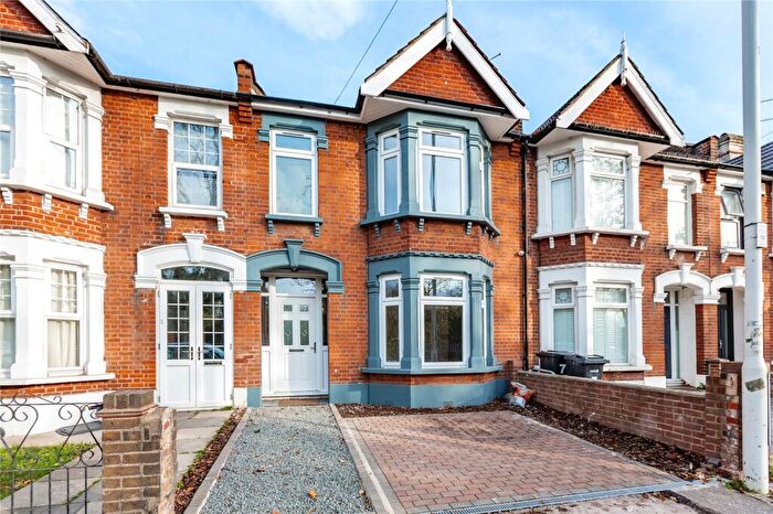 3 Bedroom Terraced House For Sale In South Park Drive, Ilford, IG3