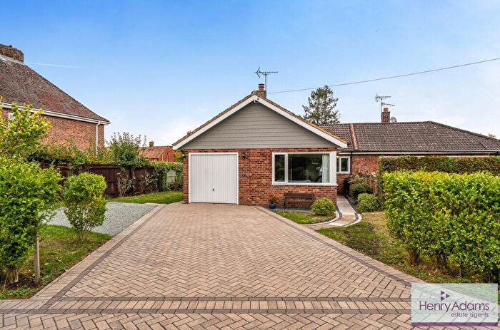 3 Bedroom Semi-Detached Bungalow For Sale In South Acre, South Harting, GU31