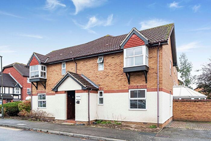 1 Bedroom Studio For Sale In Silbury Avenue, Mitcham, CR4