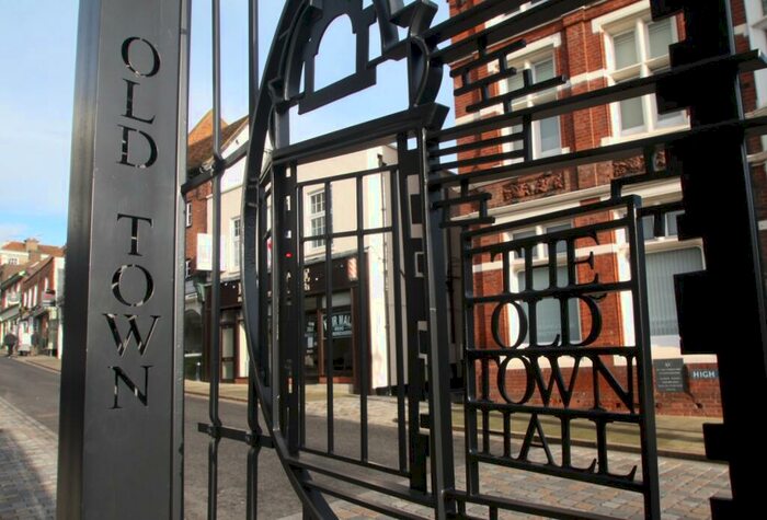 2 Bedroom Flat To Rent In High Street, Hemel Hempstead, Hertfordshire, HP1