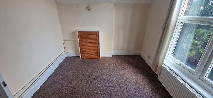 2 Bedroom Flat To Rent In Hillfield Park, Muswell Hill, London, N10
