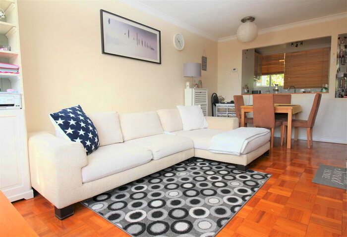 2 Bedroom Flat To Rent In Kersfield Road, London, SW15
