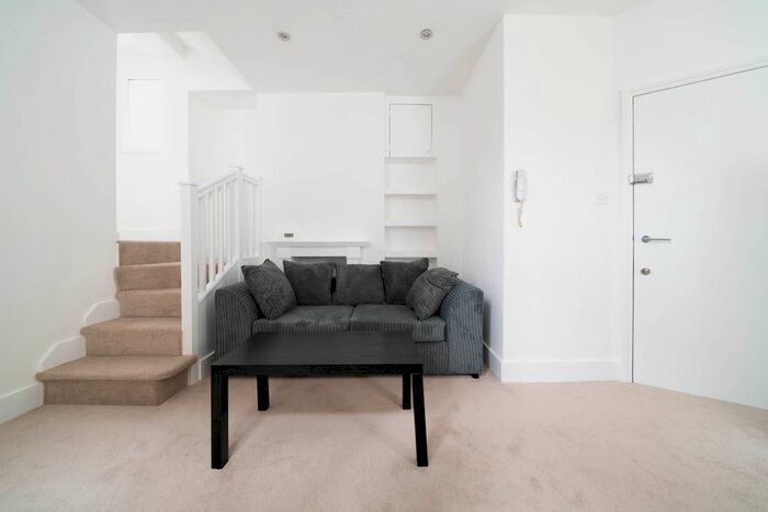 1 Bedroom Flat To Rent In Dawes Road, London, SW6
